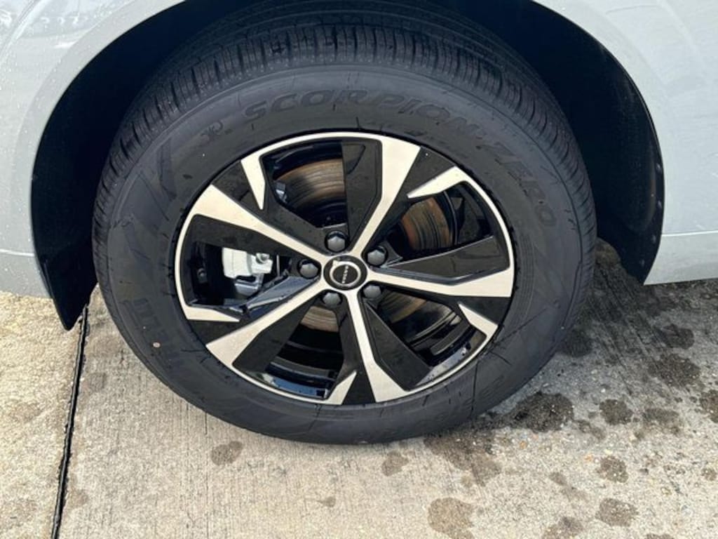 New 2026 Volvo XC60 B5 Core SUV