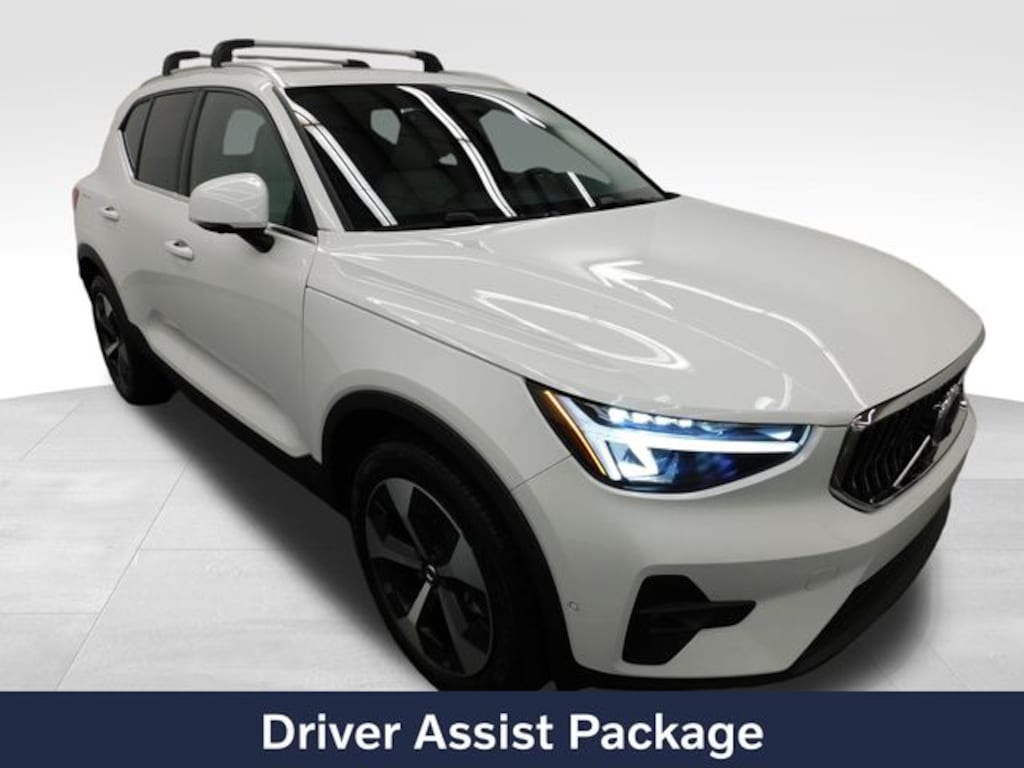 Used 2023 Volvo XC40 B5 Plus Bright Theme SUV