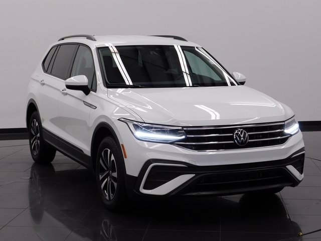 2024 Volkswagen Tiguan S's photo