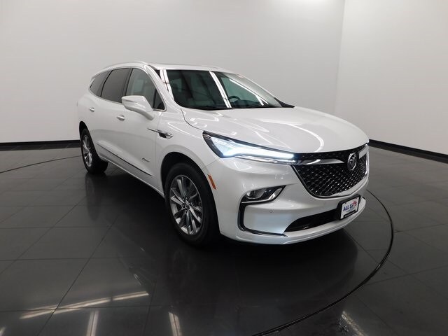 2024 Buick Enclave Avenir photo 2