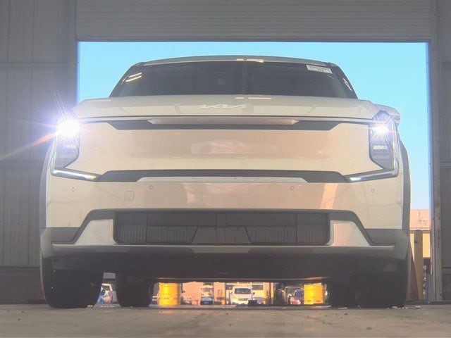 Used 2024 Kia Ev9 Light L/R with VIN KNDAB5S1XR6025676 for sale in Baton Rouge, LA