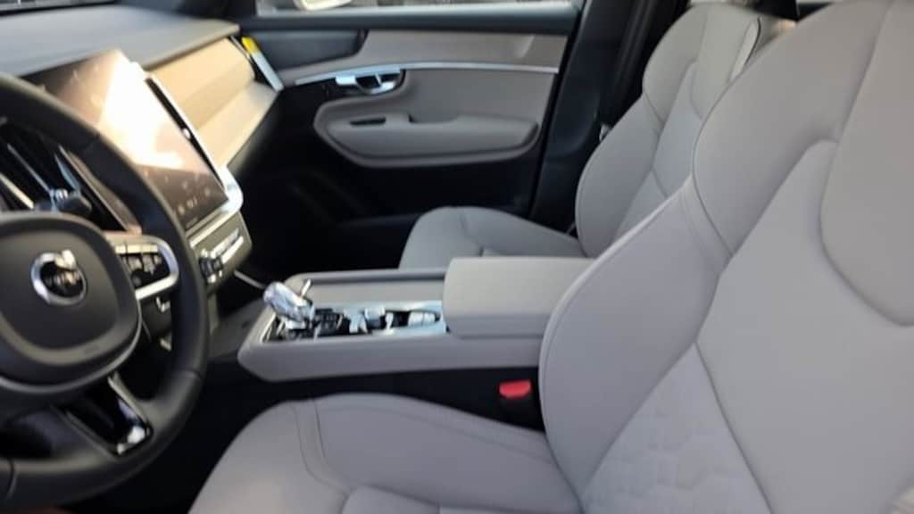 New 2026 Volvo XC90 B6 Plus 7-Seater SUV