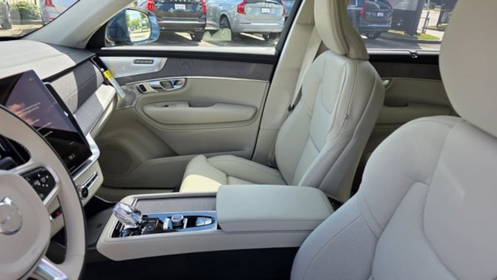 New 2026 Volvo XC90 B6 Ultra SUV