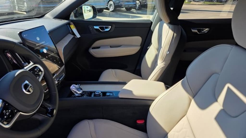 New 2026 Volvo XC60 B5 Plus SUV