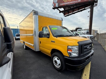 2022 Ford E-350 Cutaway Base Truck