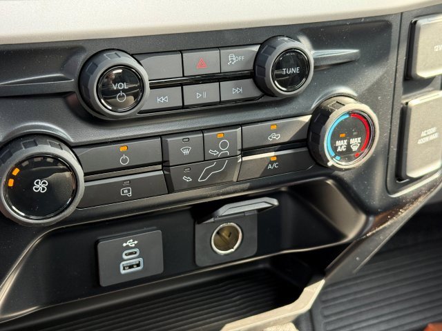 2025 Ford F-350 Super Duty Chassis Cab XLT - Photo 26