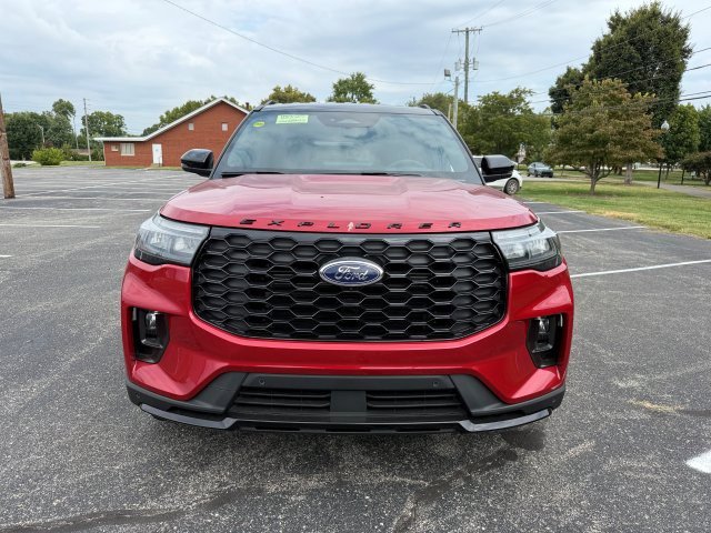 2025 Ford Explorer ST-Line photo 2