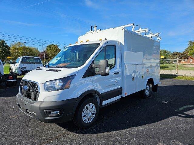 2024 Ford Transit Cutaway photo 4