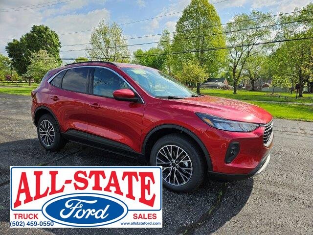2024 Ford Escape Titanium photo 2