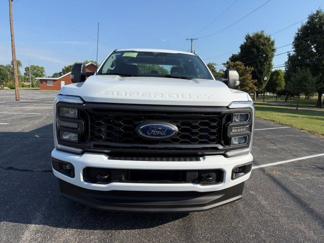 2026 Ford F-350 photo 2