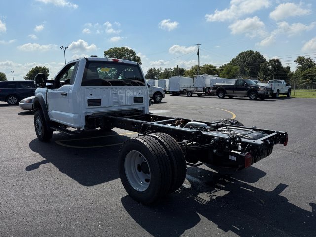 2025 Ford F-600 photo 4