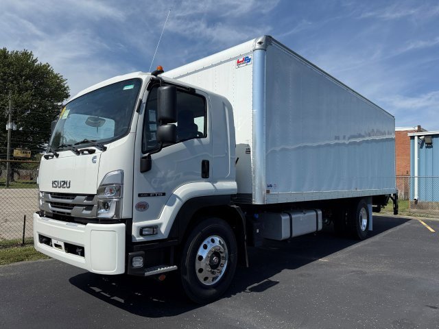 2025 Isuzu FTR photo 3