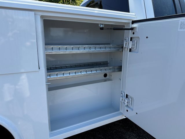 2025 Ford F-350 Super Duty Chassis Cab XL - Photo 12