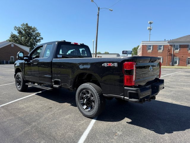 2026 Ford F-350 photo 4