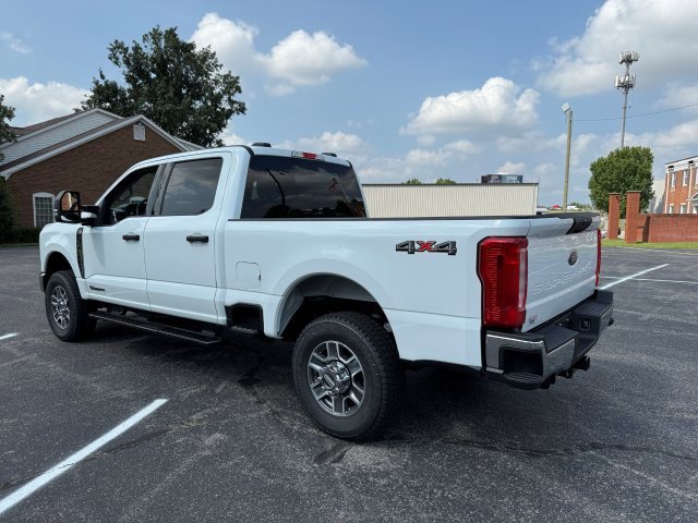2025 Ford F-350 XLT photo 4