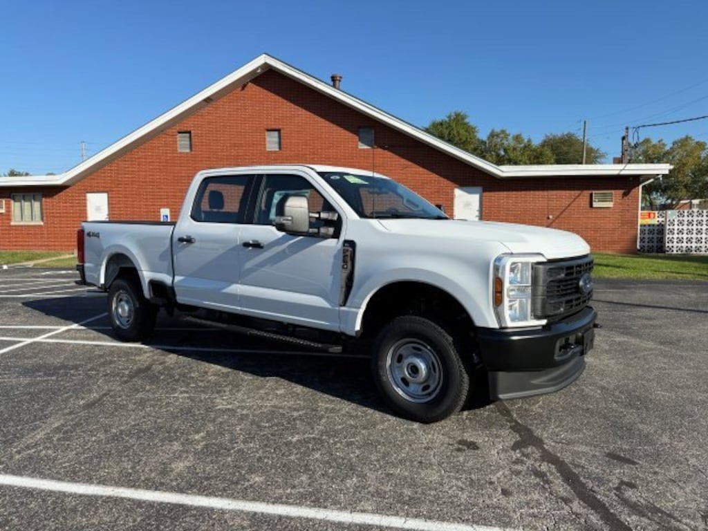 New 2026 Ford F250 CRW 4X4 XL 160WB TRUCK