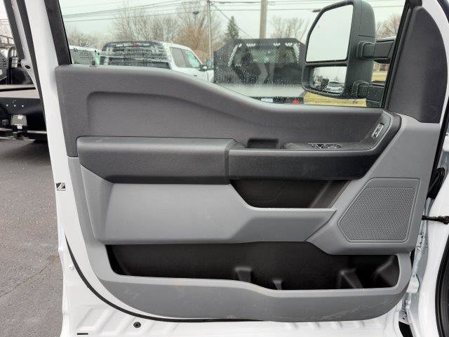 2024 Ford F-450 Super Duty Chassis Cab XL - Photo 16