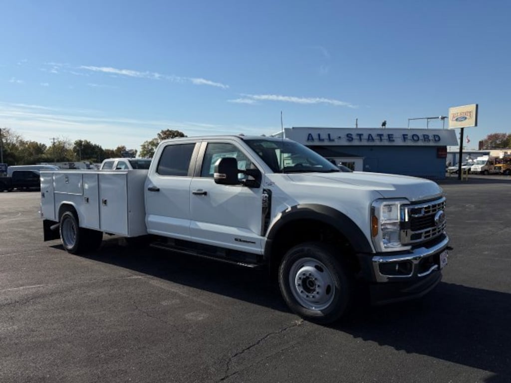 New 2026 Ford F550 CRW CHAS 4X4 XL DRW 203WB W/SERVICE BODY TRUCK