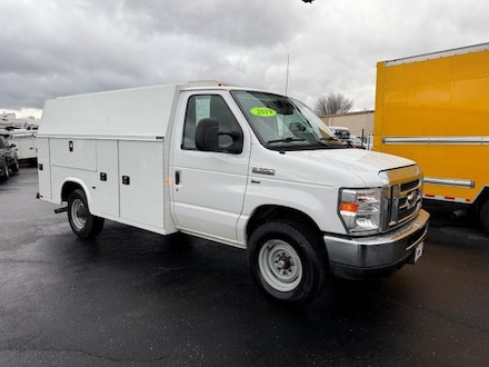 2019 Ford E-350 Cutaway Base Truck