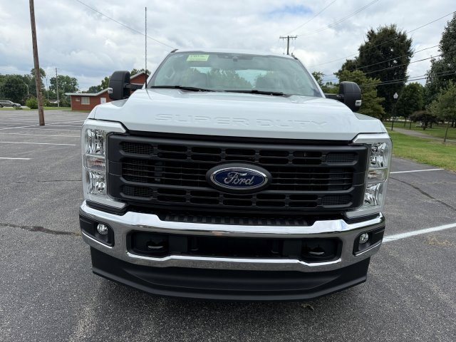 2026 Ford F-350 photo 2