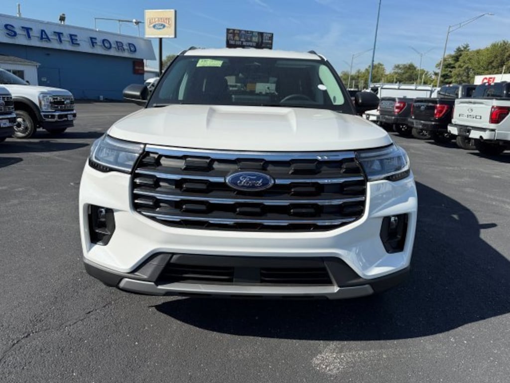 New 2025 Ford Explorer Active 4WD SUV