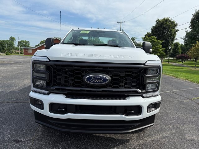 2025 Ford F-250 XL photo 3