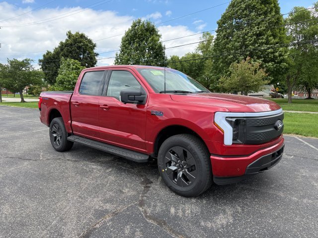 2025 Ford F-150 Lightning Flash's photo