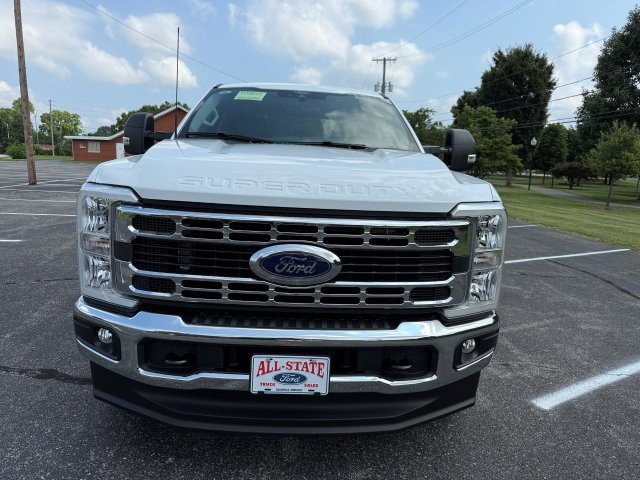 2025 Ford F-350 photo 2