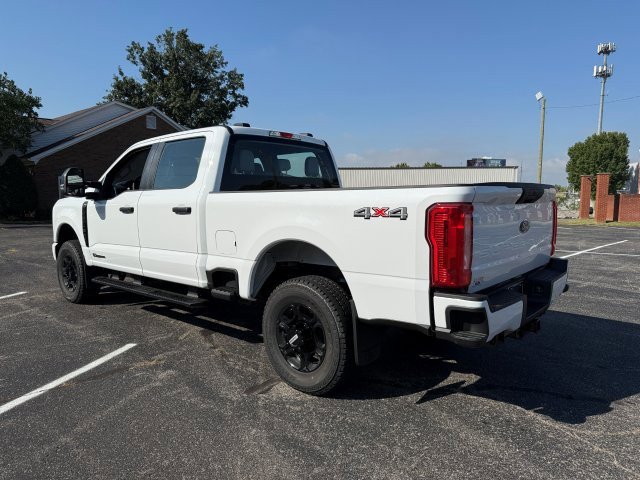 2026 Ford F-350 photo 4