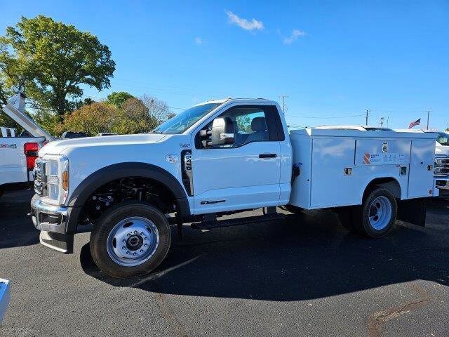 2024 Ford F-450 photo 4