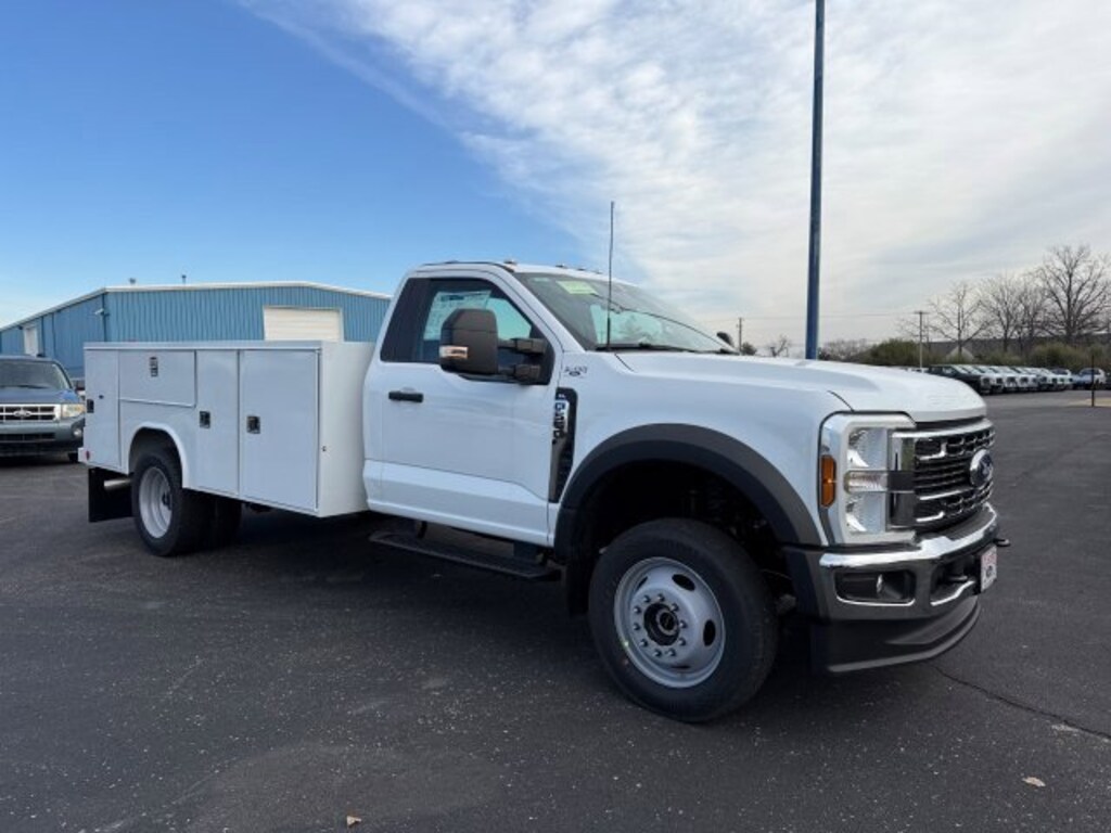 New 2026 Ford F550 RC CHAS 4X4 XL DRW 169WB W/SERVICE BODY TRUCK