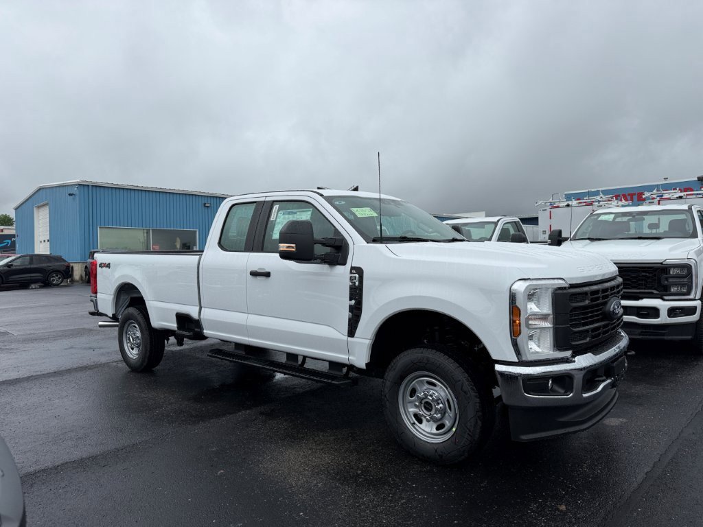 2026 Ford F-350 XL 4x4 SuperCab 8' Box SRW's photo