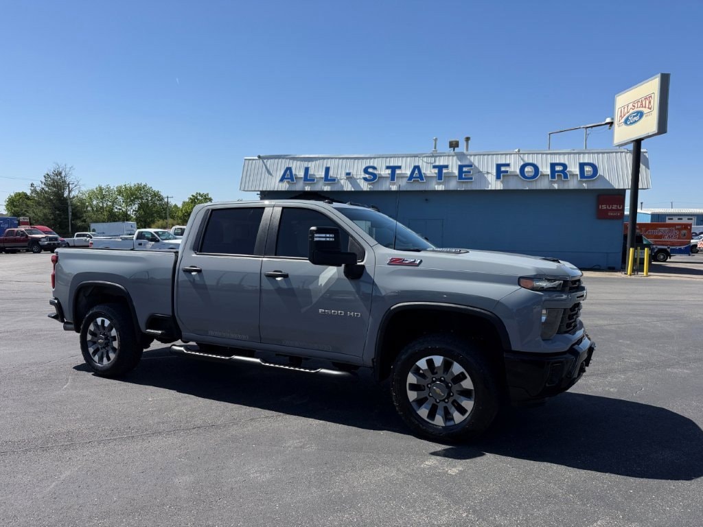 2025 Chevrolet Silverado HD Custom 4WD Crew Cab Standard Box's photo