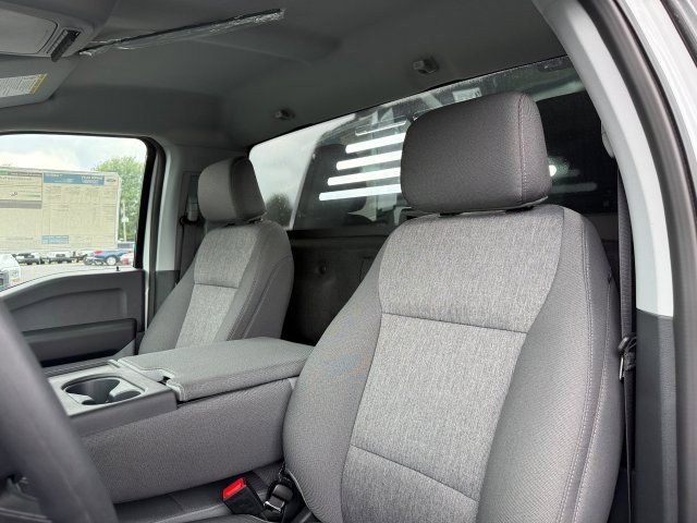 2025 Ford F-350 Super Duty Chassis Cab XL - Photo 14