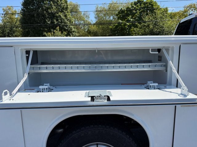 2025 Ford F-350 Super Duty Chassis Cab XL - Photo 11