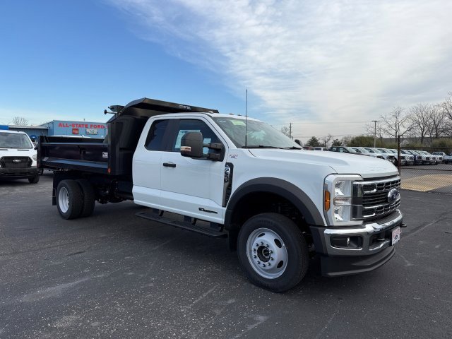 2026 Ford F-550 Super Duty Chassis Cab XL's photo