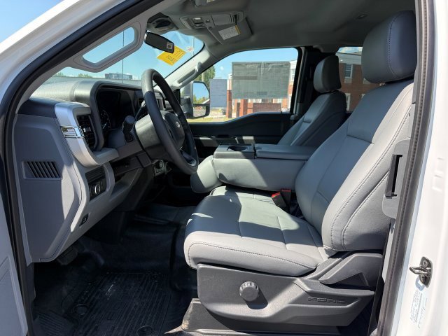 2025 Ford F-350 Super Duty Chassis Cab XL - Photo 16