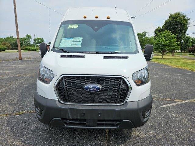 2024 Ford Transit photo 3