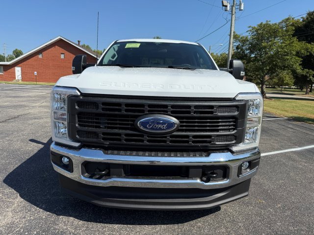 2026 Ford F-250 photo 2