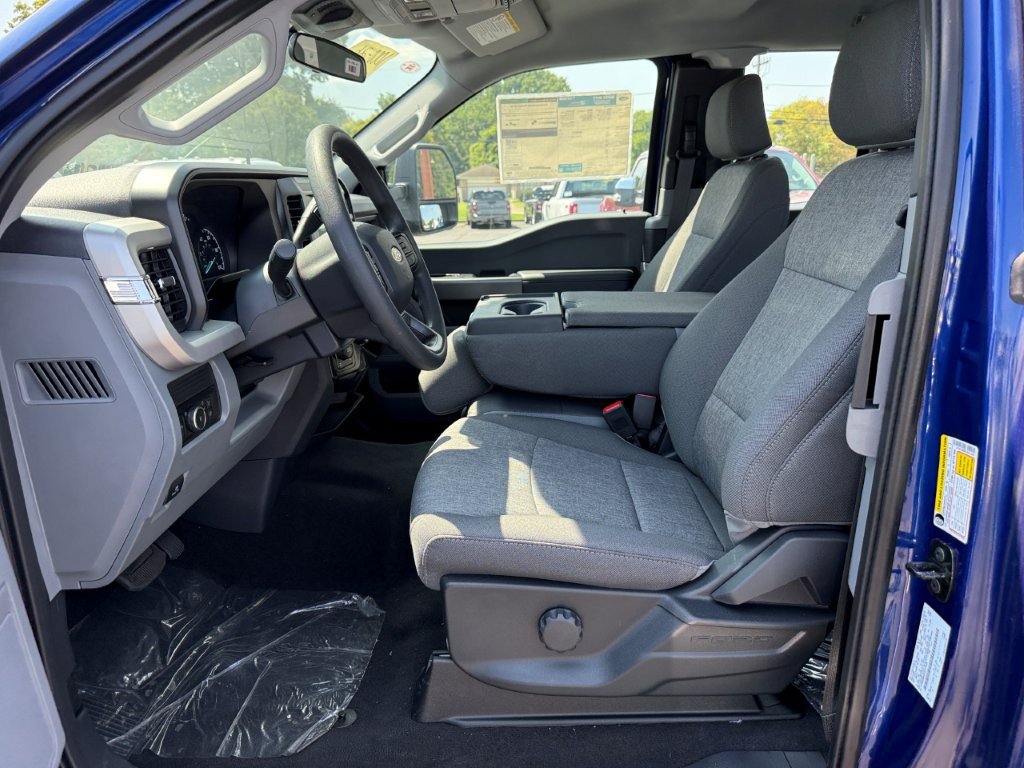 2026 Ford F-350 Super Duty XL - Photo 14