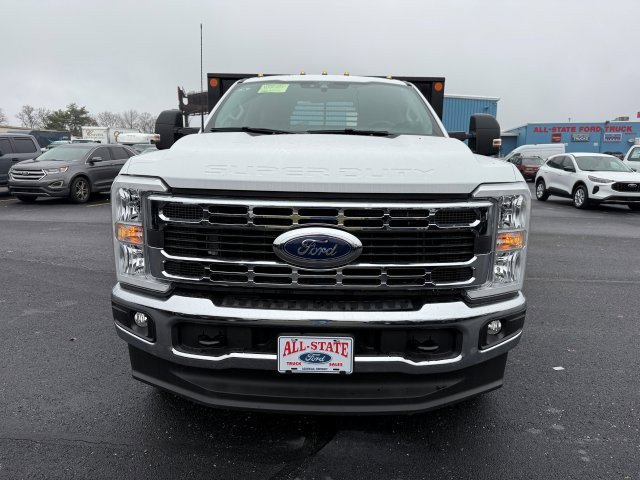 2025 Ford F-350 photo 2