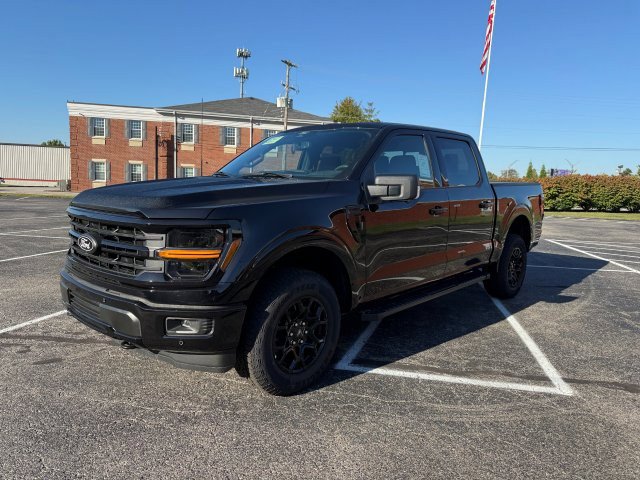 2025 Ford F-150 XLT photo 3
