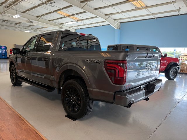 2025 Ford F-150 Lariat photo 4