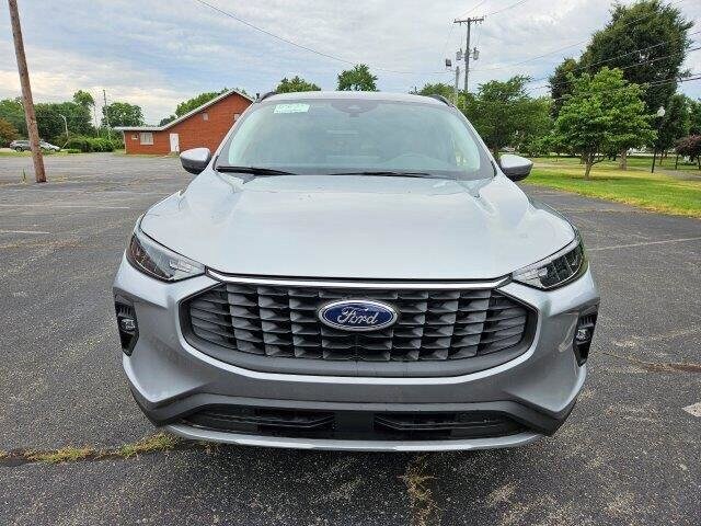 2024 Ford Escape Hybrid photo 3