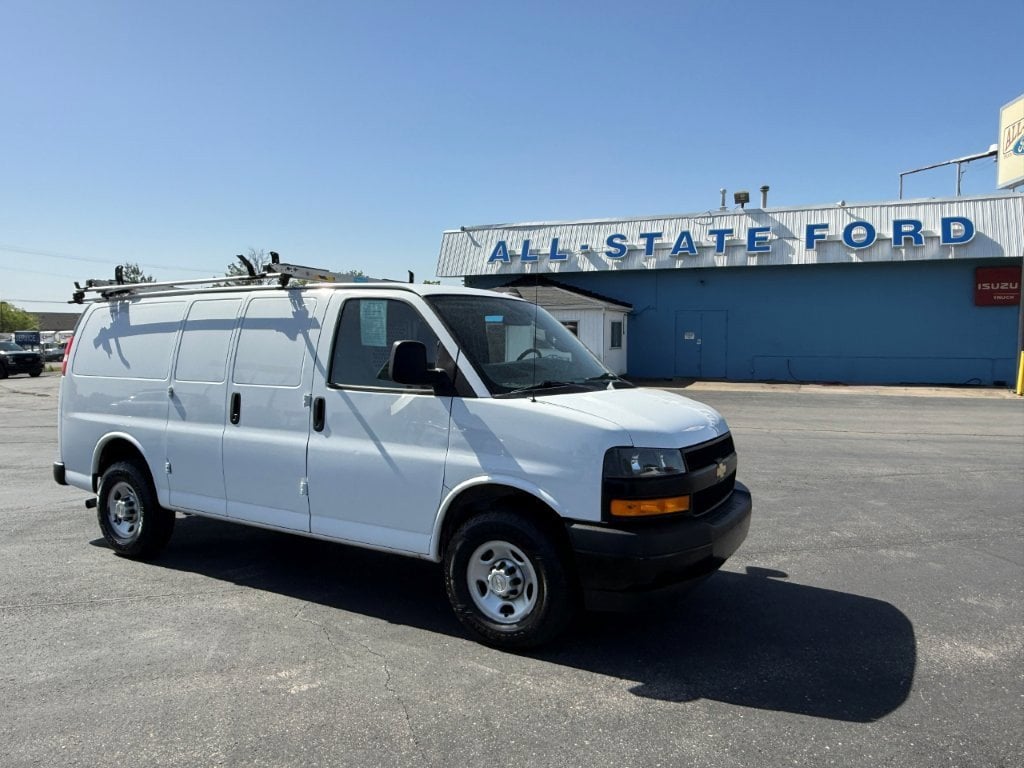 2022 Chevrolet Express 2500 Work Van HD's photo
