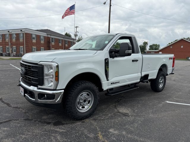 2026 Ford F-350 photo 3