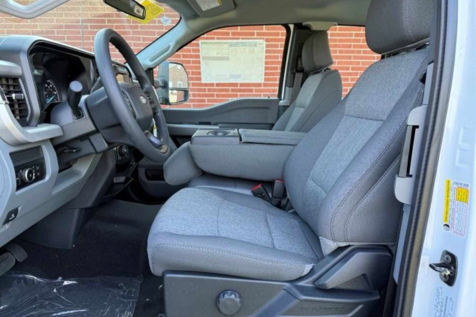 2026 Ford F-350 Super Duty XL - Photo 12