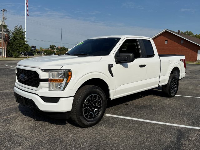 2022 Ford F-150 STX photo 3