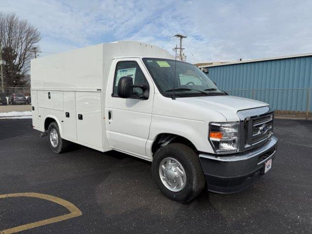 New 2025 Ford E350 SD COMM CUTAWAY VAN 138WB W/KNAPHEIDE UTILITY VAN