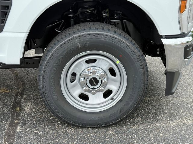 2026 Ford F-350 Super Duty XL - Photo 9